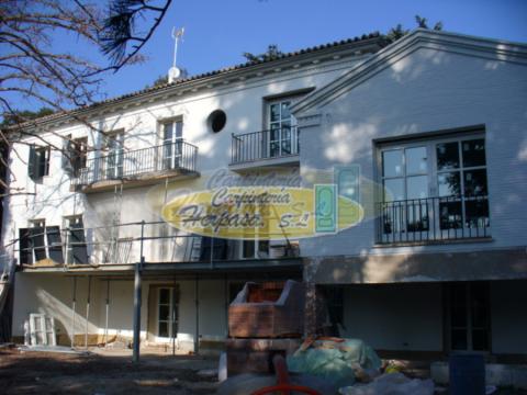 Mod. Balcon corredera elevadora (434), Balconera madera blanca corredera elevable (495), Ventanas y Balcones Correderos Elevables (510)